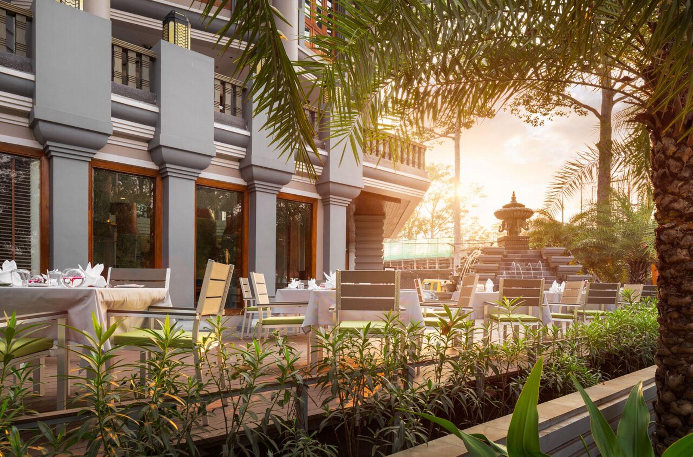 รีสอร์ท โรงแรมเจ 7 5*