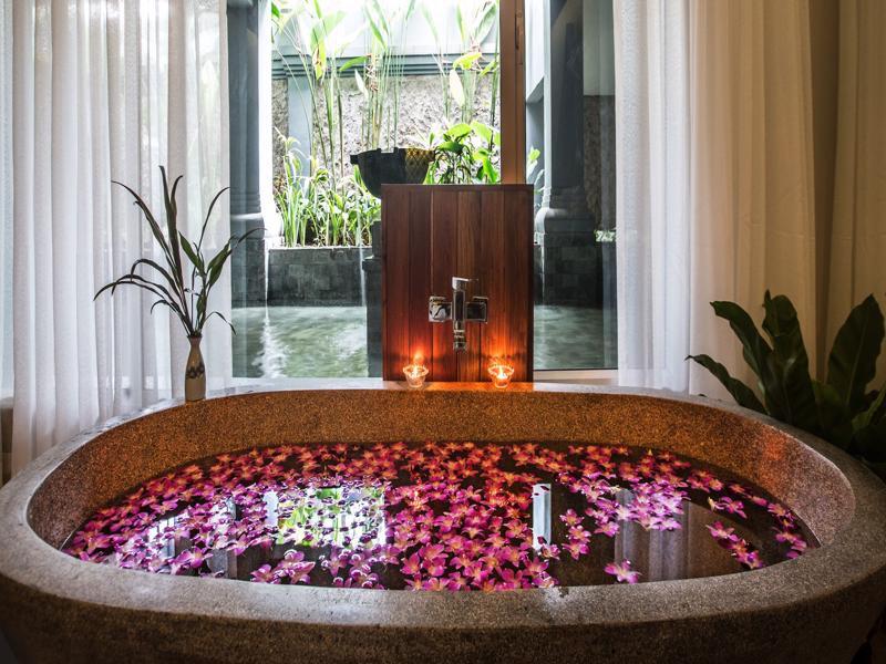 รีสอร์ท โรงแรมเจ 7 5*